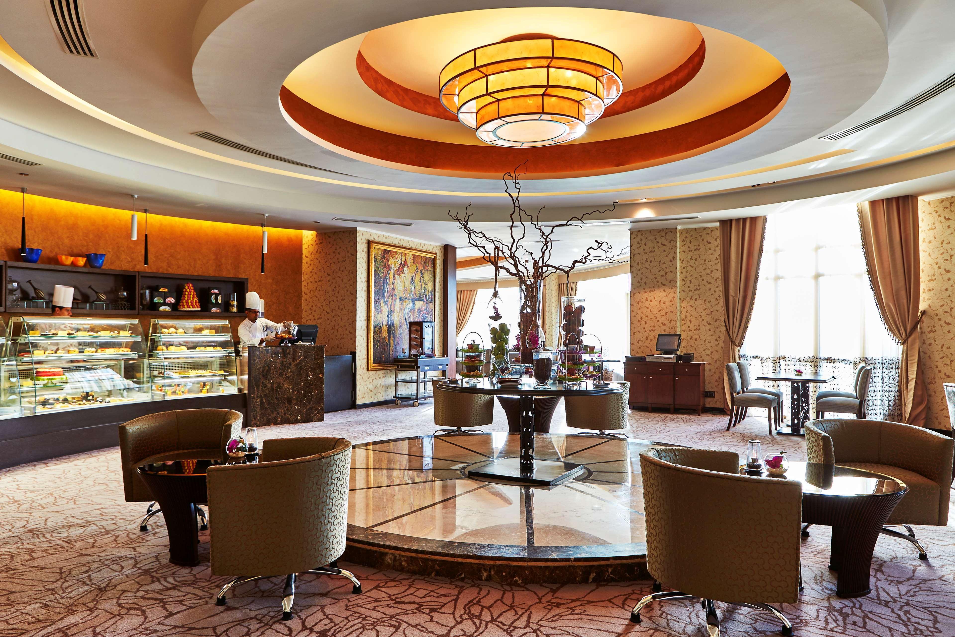 Royal Maxim Palace Kempinski Каїр Екстер'єр фото The lobby lounge